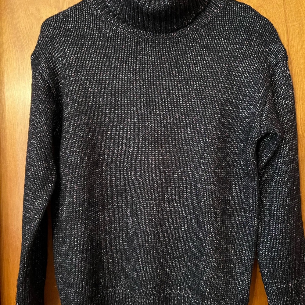 Jean Pierre size large chunky turtle neck sweater black with pink